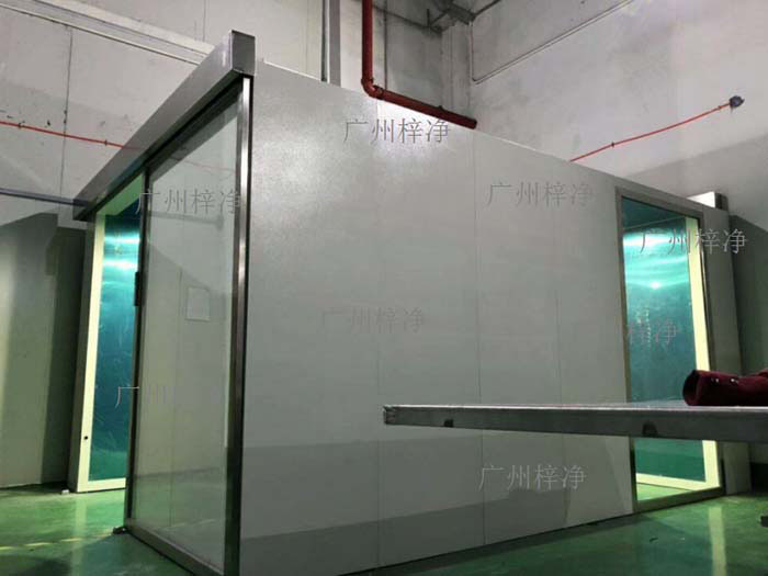 風淋室是醫療設備生產車間中不可或缺的潔凈設備